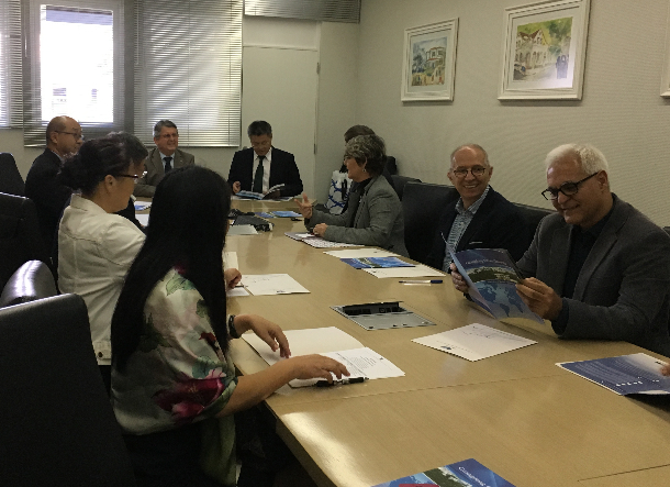 1475897223118939.jpg 访问伊塔雅伊大学1.jpg