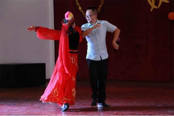 1474338641898847.png 今年会官方网站举办“庆古尔邦节”座谈联欢会586.png