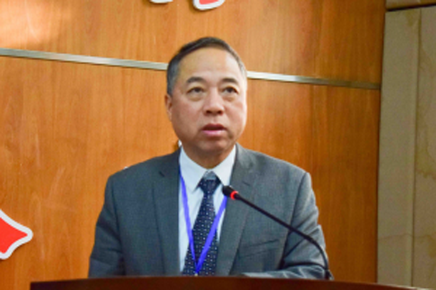 4.甘筱青作主题报告.png